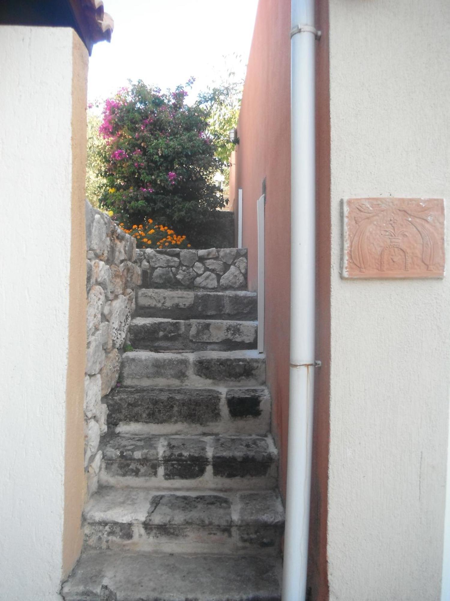 Evianna Studios Mousata Exterior foto